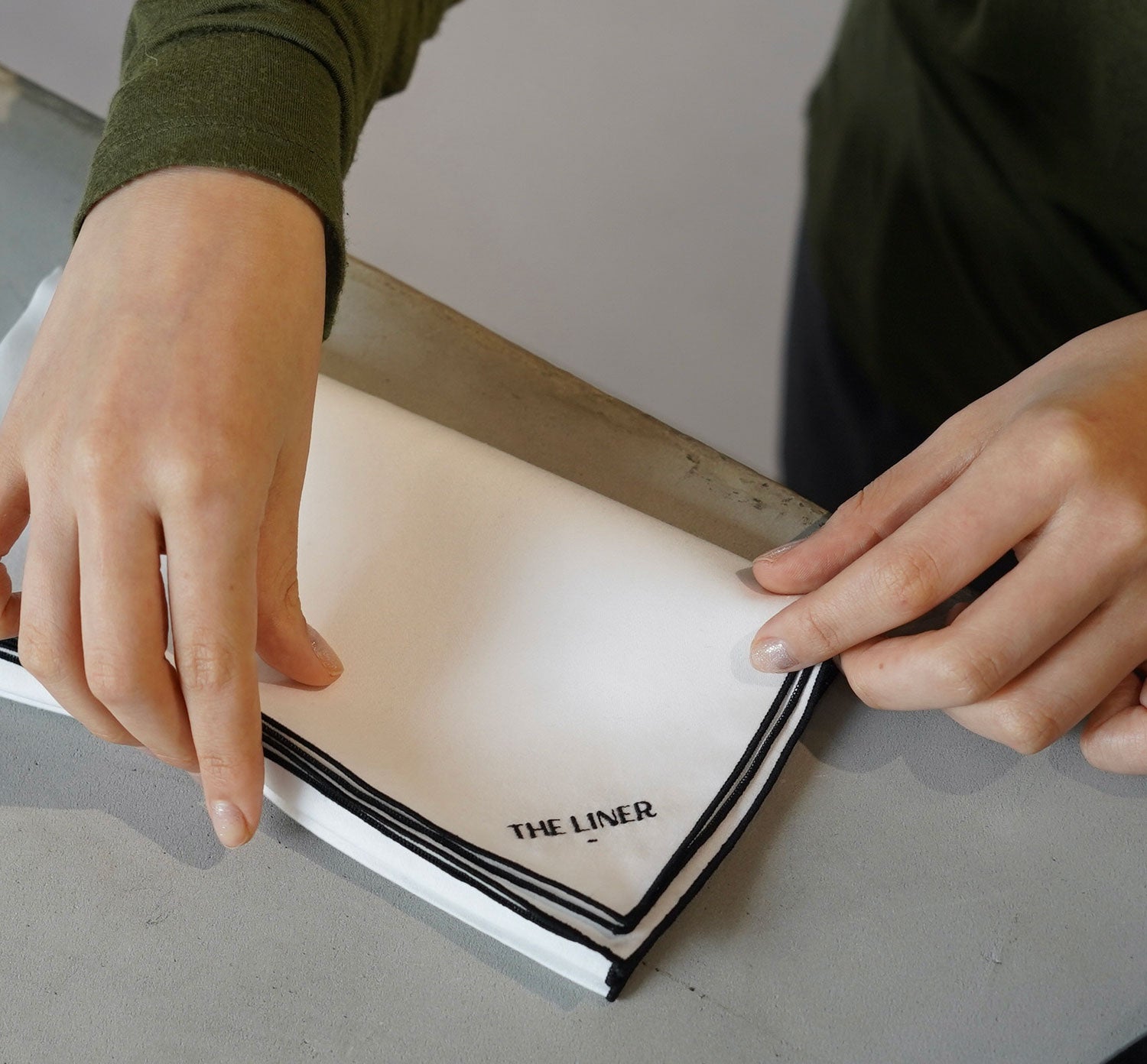THE LINERオリジナル刺繍ハンカチをプレゼント|THE LINER(ザ ライナー)公式通販