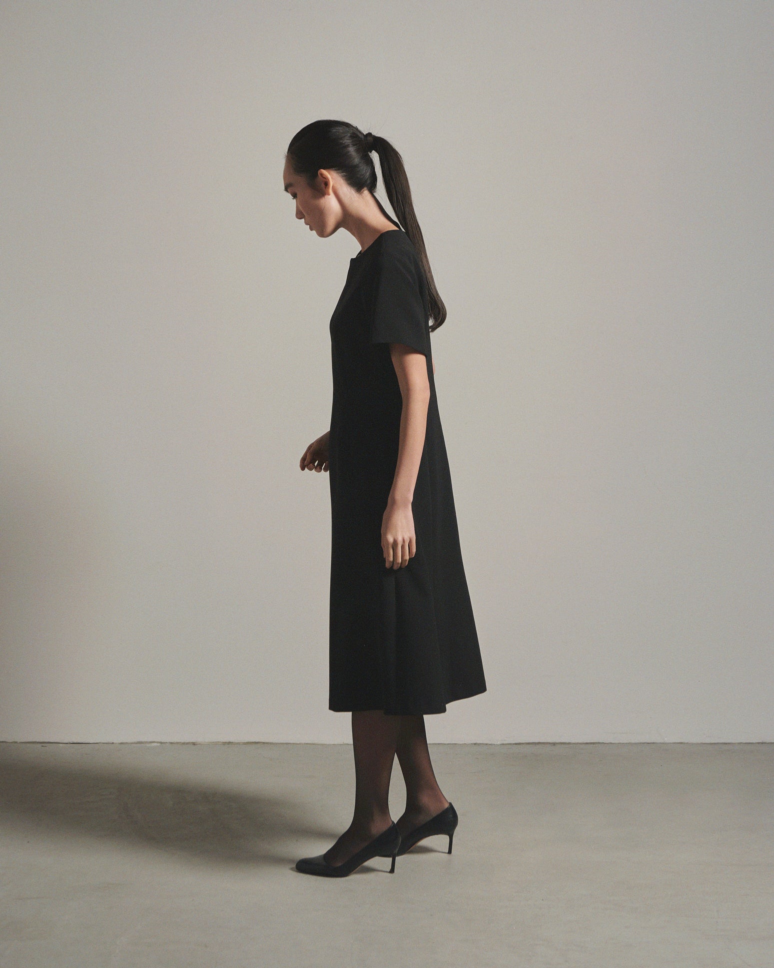 Slightly Flare Dress｜THE LINER(ザ ライナー)公式通販｜レイヤード風 ...