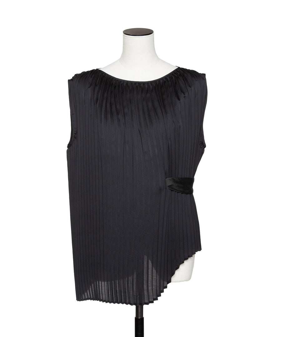 Pleats Sleeveless Tops
